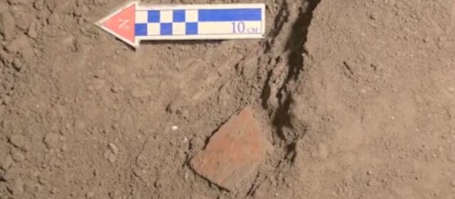 کشف آثار باستانی در مغازه اسباب بازی فروشی پلاک 24 در بازار حضرتی